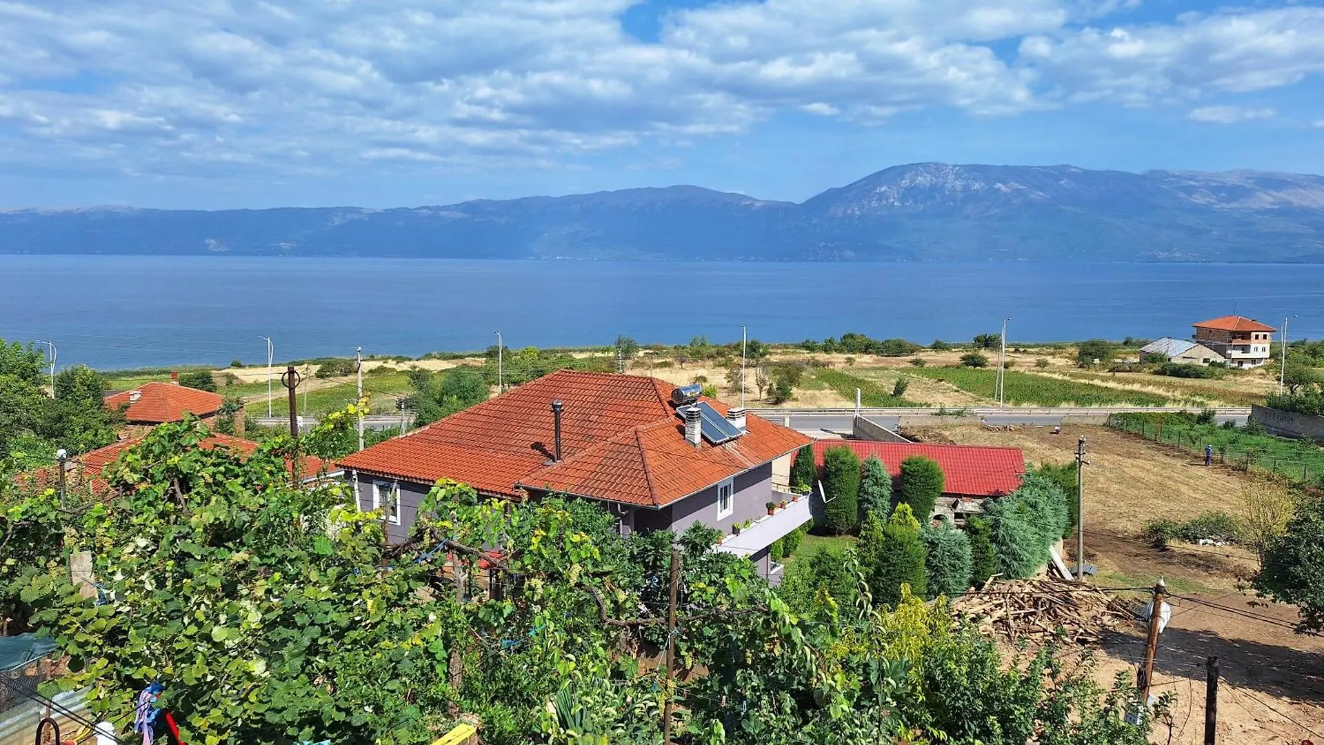 Taku Villa Wonderful View Of Lake Ohrid Udenisht