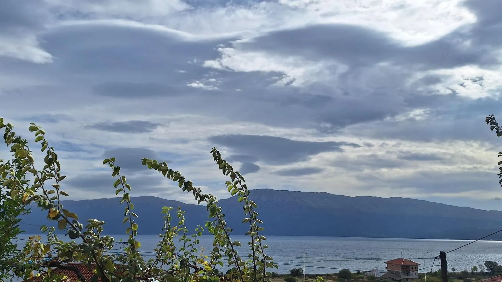 Taku Villa Wonderful View Of Lake Ohrid Udenisht